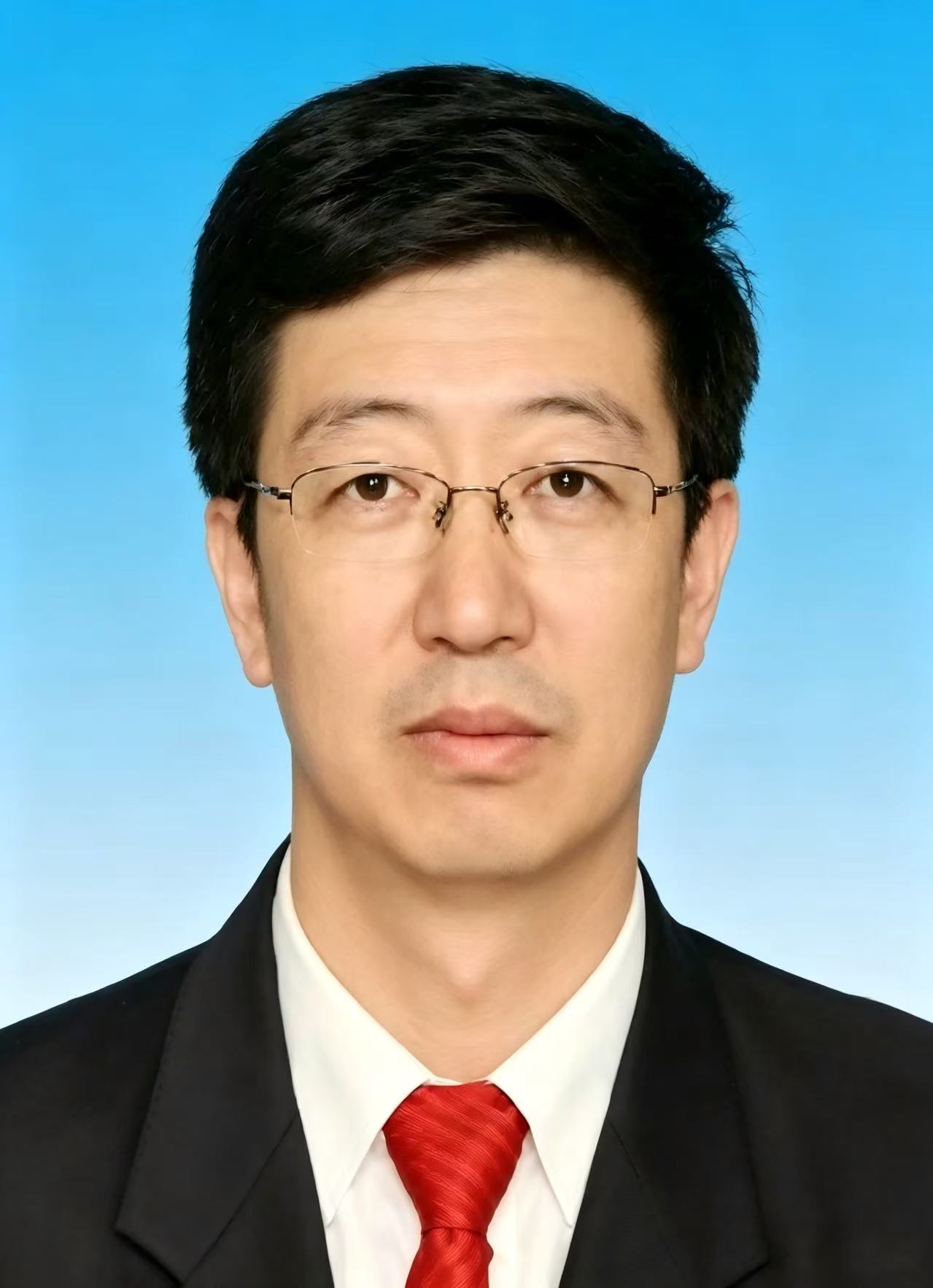 薛峰