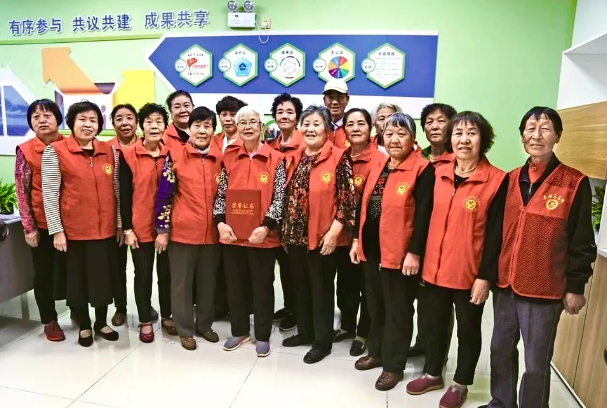 自治区媒体关注 | 乌海市乌达区：“老奶奶帮帮团”架起社区和谐“幸福桥”