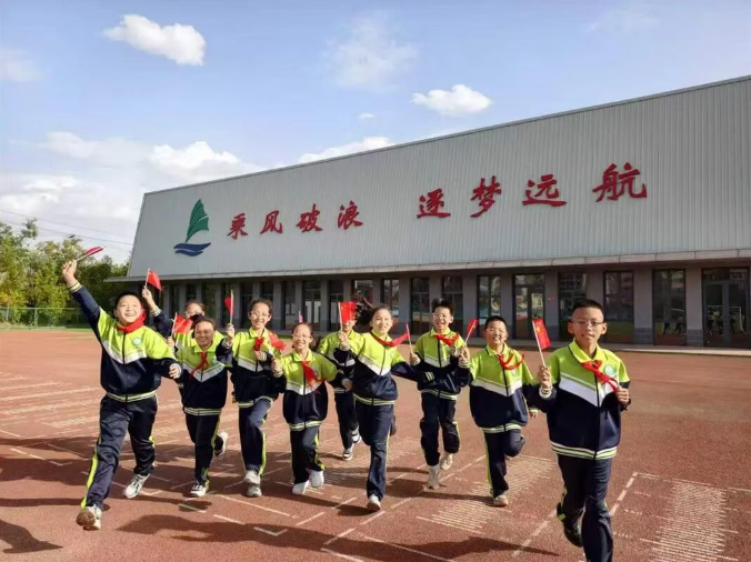 草原云 | 校服资金“晒”在阳光下！乌达区用“专户”守护教育公信力